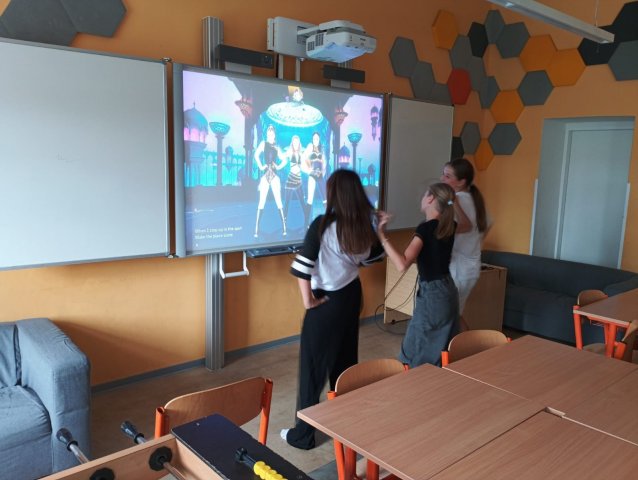 V družině se pořád něco děje!