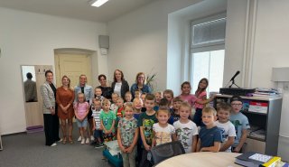 Prvňáčci poznávali školu a okolí