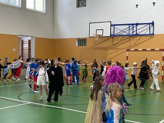 Masky ve škole